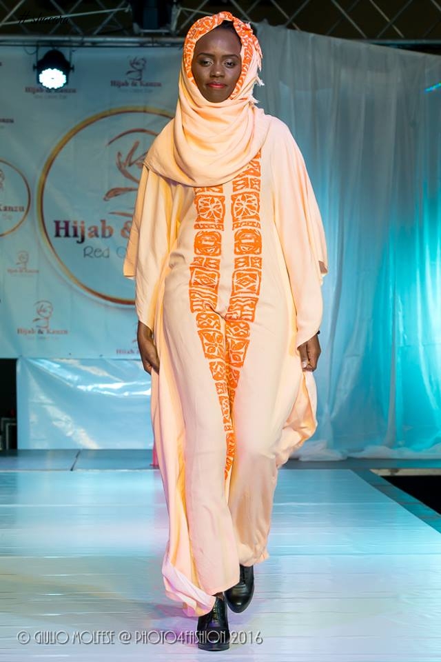 Tay’s Galour @ Hijab & Kanzu Red Carpet Exp 2016