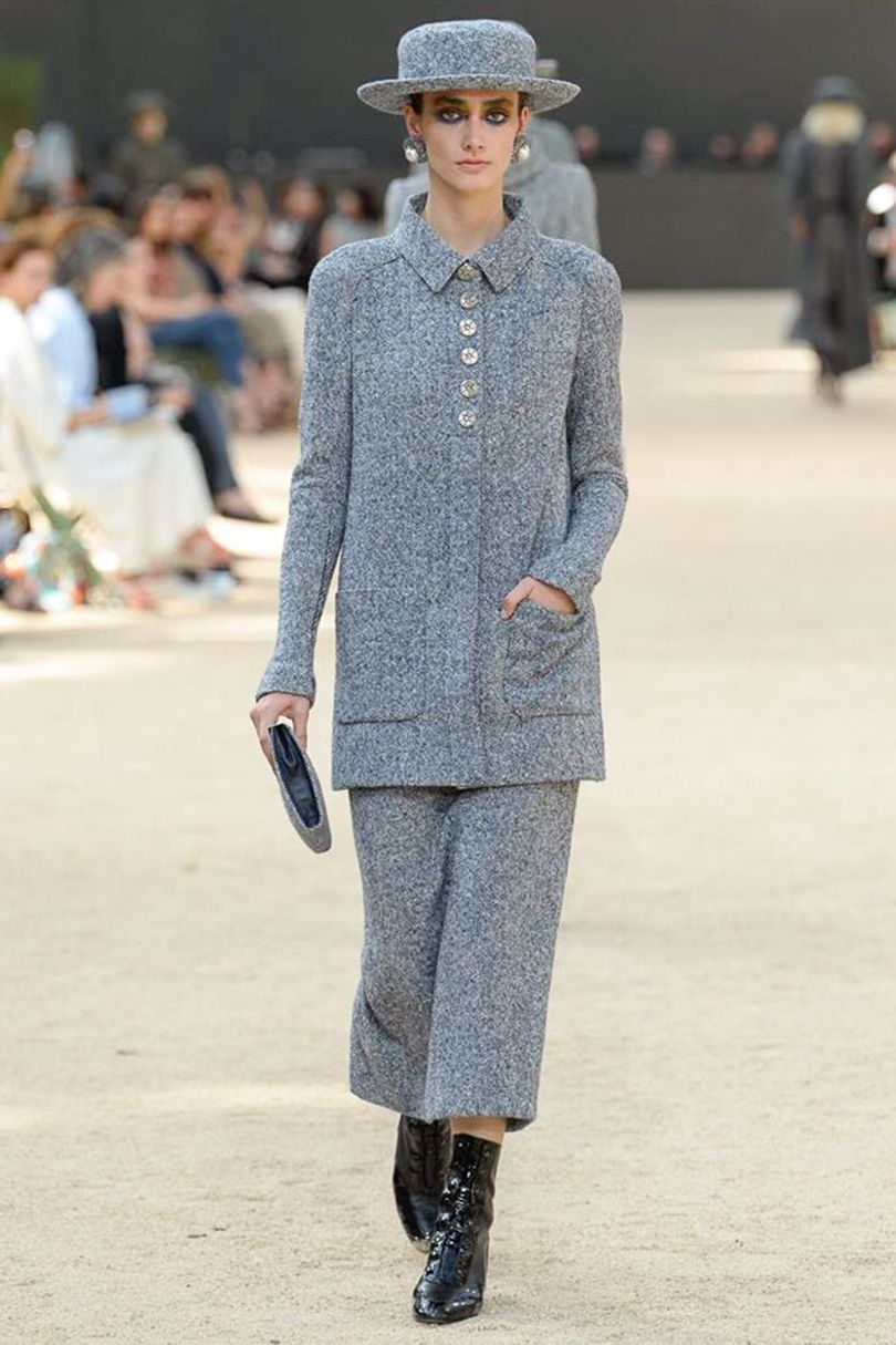 Paris Couture Fashion Week: Chanel Autumn/Winter 2017 Couture Collection