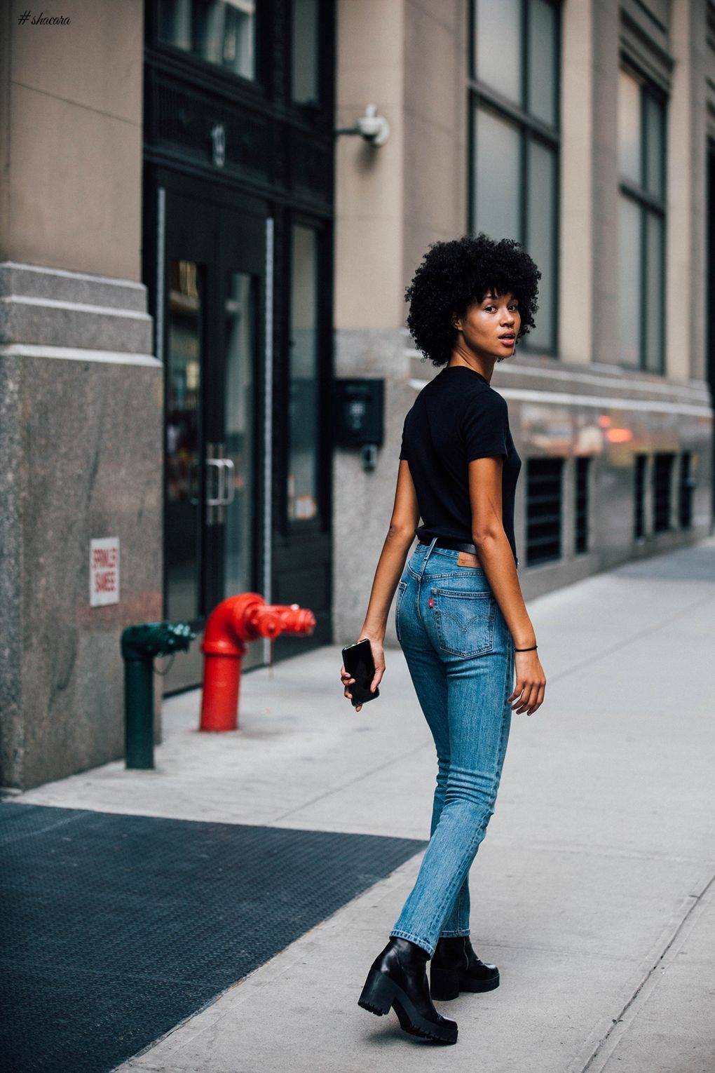 Best Street Style Looks From New York Fashion Week Spring/Summer 2018!