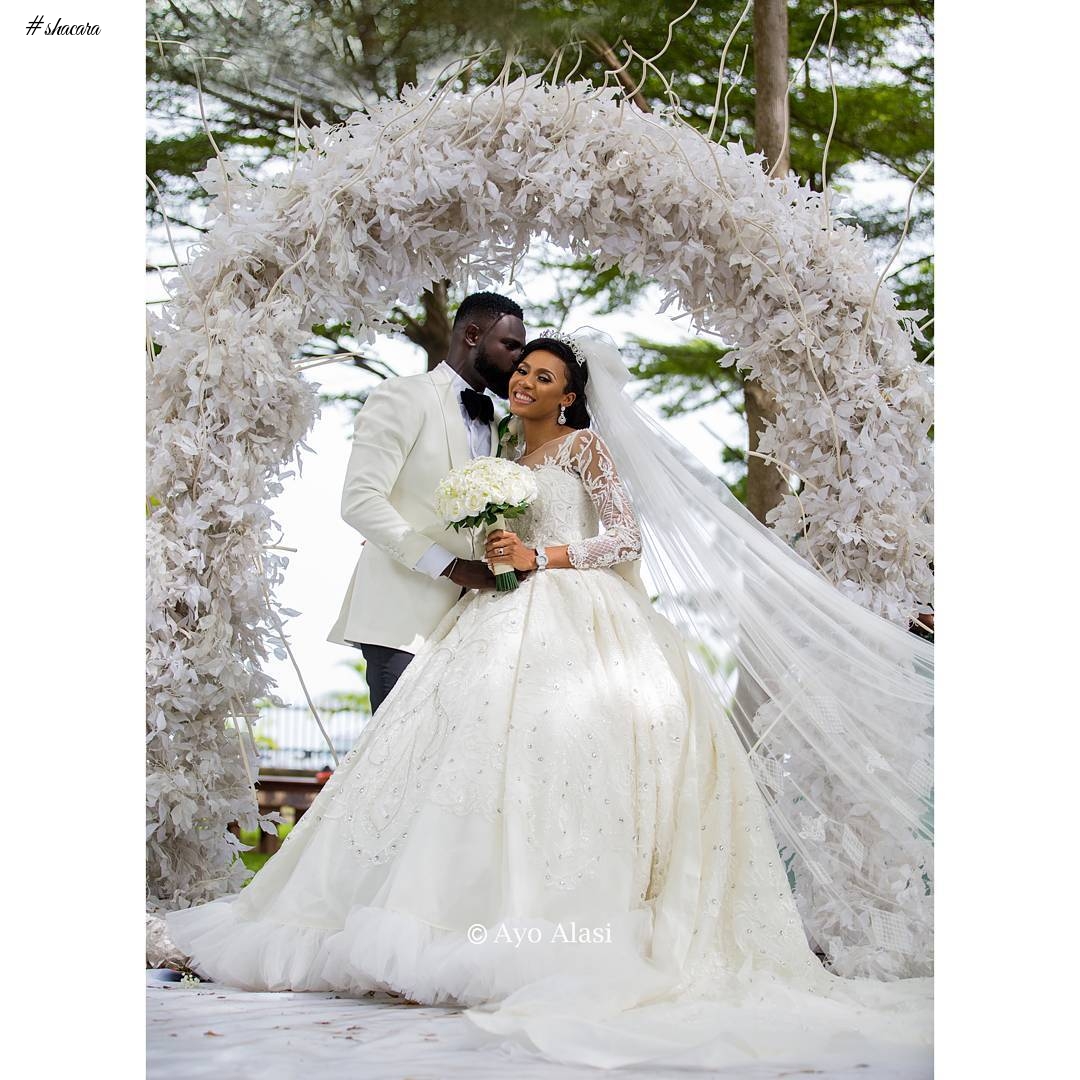 #TheCasuals17! First Photos From Yomi Casual & Grace Amarachukwu Makun’s White Wedding