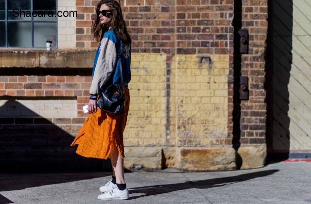 15 Chic Ways To Style White Sneakers