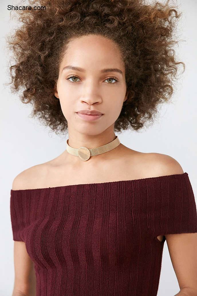 THESE ARE THE LADYLIKE WAYS TO WEAR A CHOKER NECKLACE