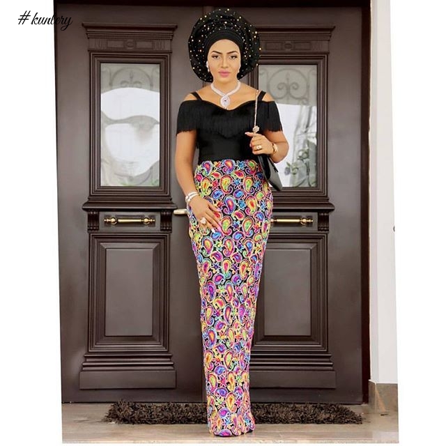 ANKARA AND LACE STYLES THAT’S A MUST HAVE