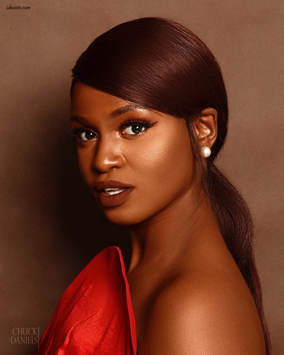 Nigerian Youtube Star, Kiitan Akinniranye’s 28th Birthday Photoshoot Is Beauty & Style Goals