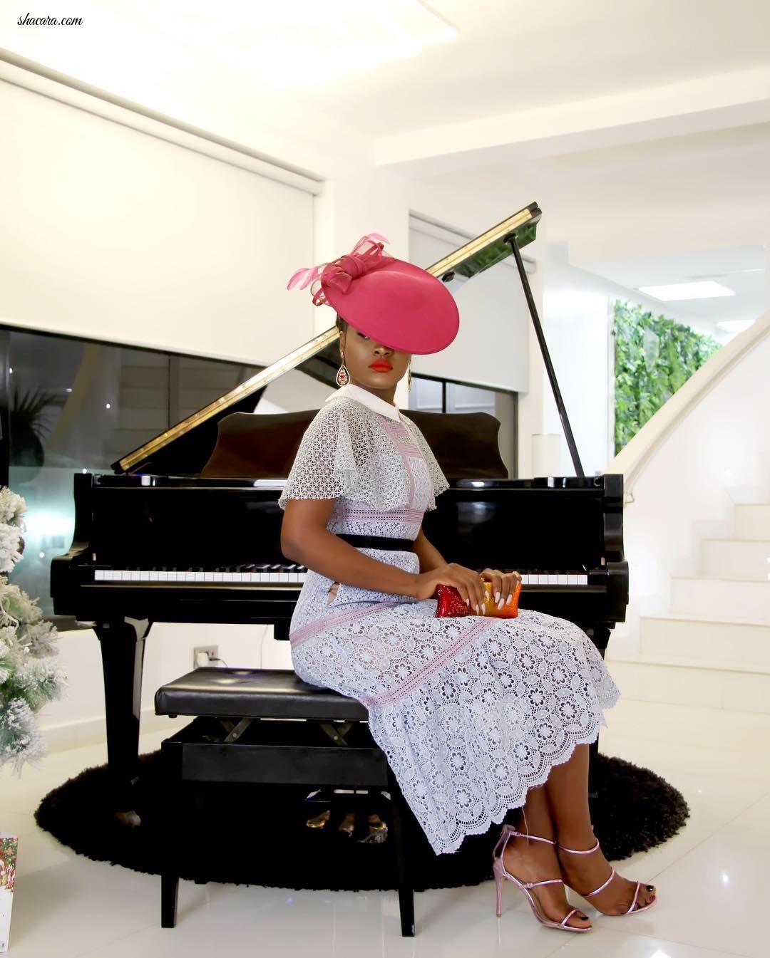 Debutante Chic! Alex Unusual Masters Victorian Style In A Fascinator And Lace Dress
