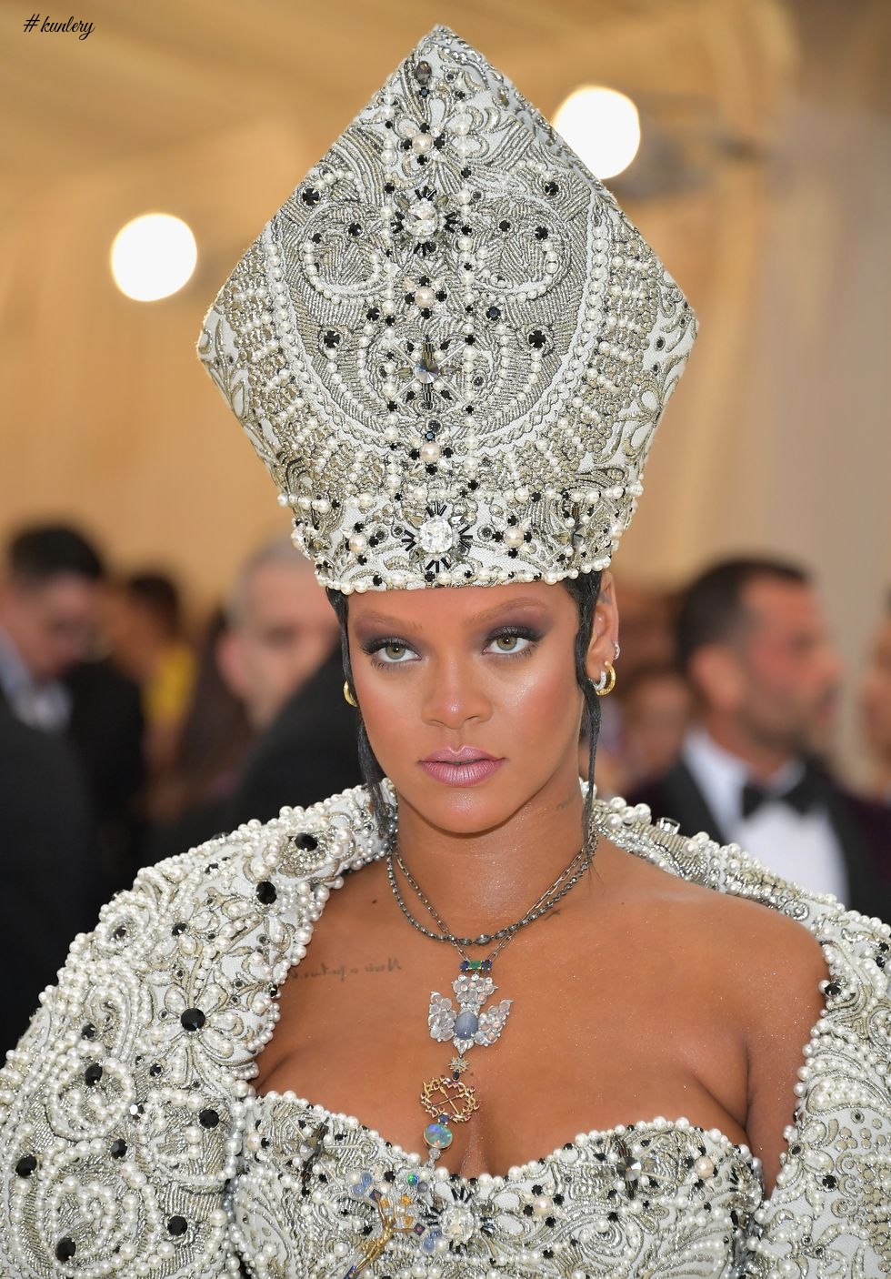 Top 10 Beauty Looks At The 2018 Met Gala