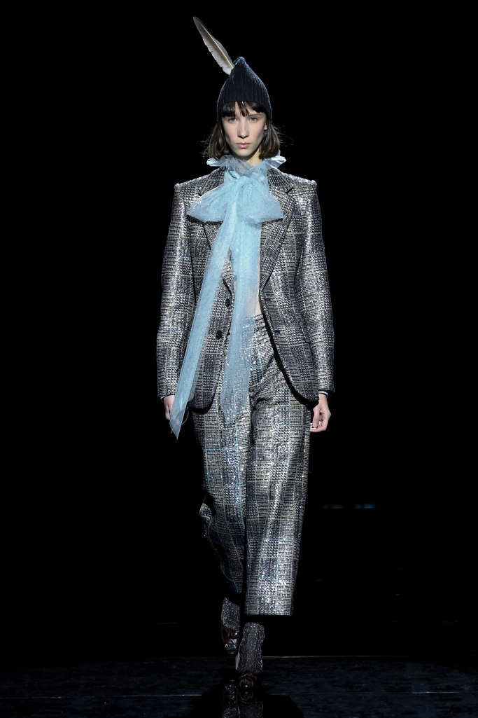 Marc Jacobs Closes Out #NYFW2019 With A Dramatic Fall/Winter 19 Collection